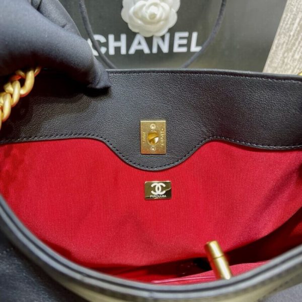 Replica Chanel Black Calfskin Hobo Handbag As2844 - Image 18