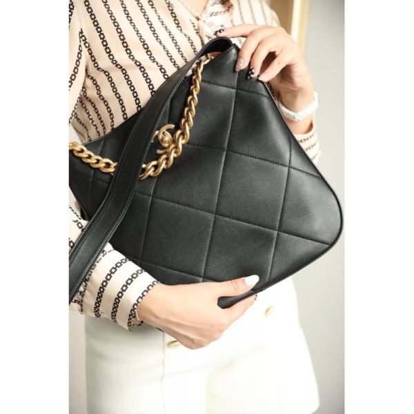 Replica Chanel Black Calfskin Hobo Handbag As2844 - Image 5