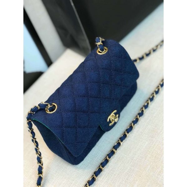 Replica Chanel Jersey Classic Handbag A01112 - Timeless Elegance - Image 4
