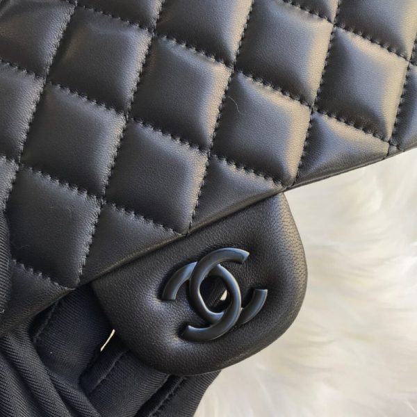 Chanel 20Cm Lambskin Classic Flap Bag Replica in Black - Image 3