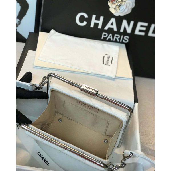 Chanel Lambskin Clutch Replica – Classic Elegance, As1732 - Image 15