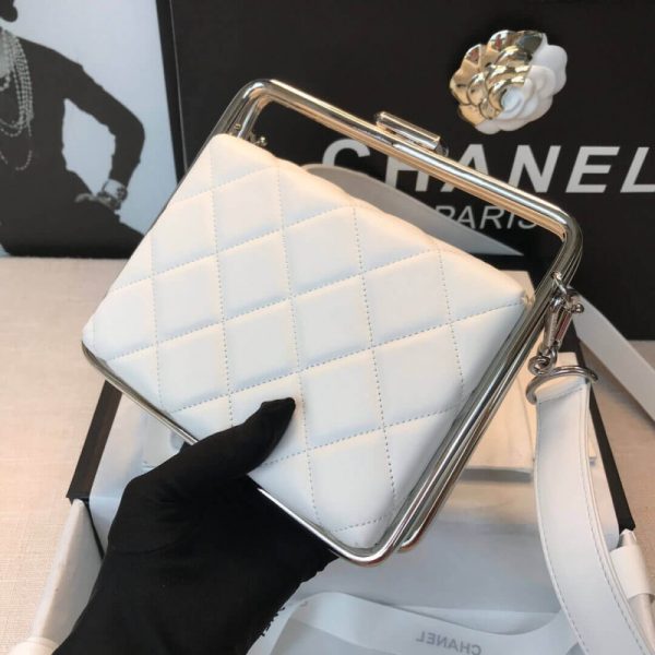 Chanel Lambskin Clutch Replica – Classic Elegance, As1732 - Image 8