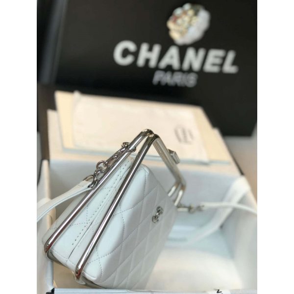 Chanel Lambskin Clutch Replica – Classic Elegance, As1732 - Image 9