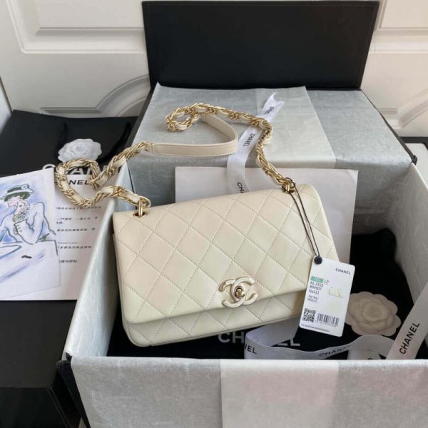 Replica Chanel Lambskin Large Flap Bag – Style As2319 - Image 2