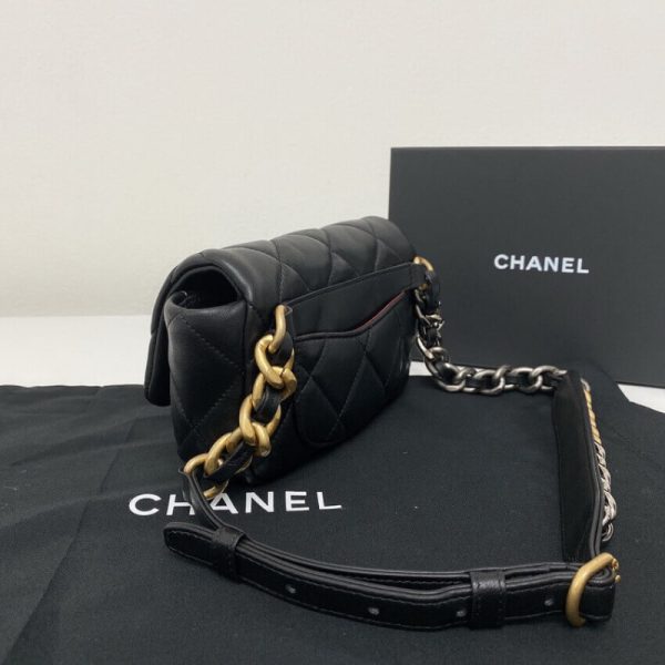 Chanel 19 Black Quilted Lambskin Waist Bag Replica - Image 7