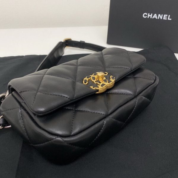 Chanel 19 Black Quilted Lambskin Waist Bag Replica - Image 9