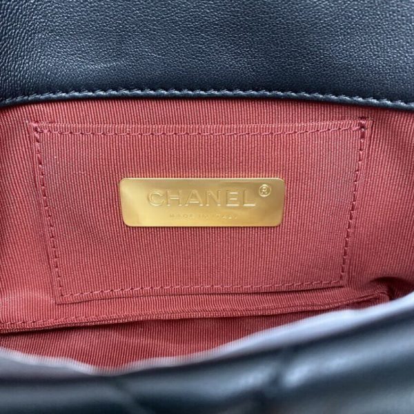 Chanel 19 Black Quilted Lambskin Waist Bag Replica - Image 10