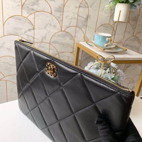 Replica Chanel Large Zip Pouch - Stylish & Functional - Image 4