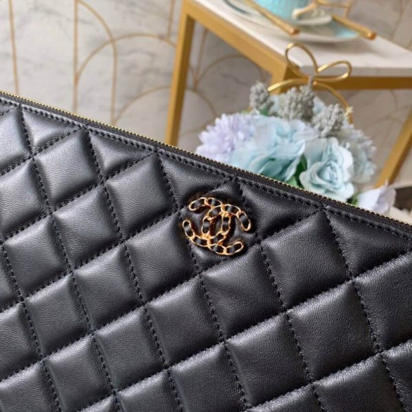 Replica Chanel Large Zip Pouch 31531 – Stylish & Functional - Image 3