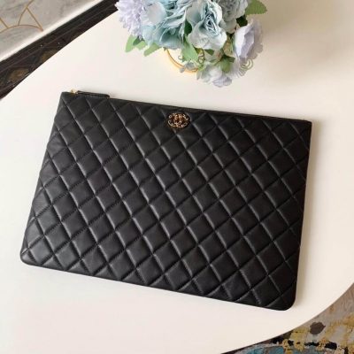 Replica Chanel Large Zip Pouch 31531 – Stylish & Functional