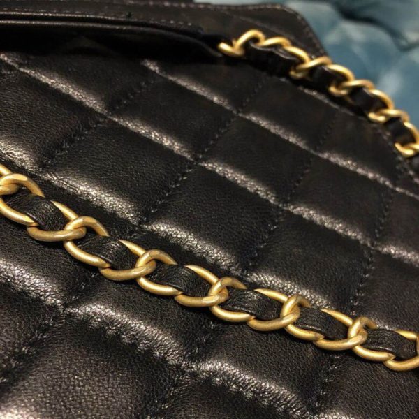 Chanel Pearl Chain Flap Bag Replica - Style AS0585 - Image 10