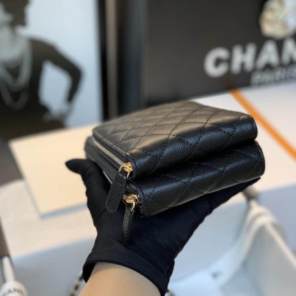 Chanel Replica Phone Bag with Chain - Stylish & Elegant B01963 - Image 12