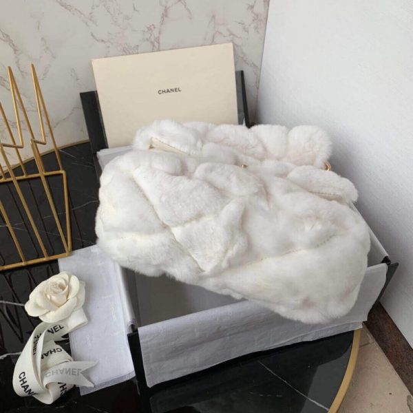 Chanel Shearling Flap Bag Replica – Luxe Lambskin Design - Image 5