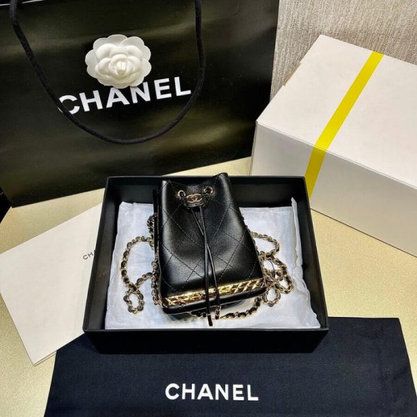Replica Chanel Lambskin Small Bucket Bag with Chain - Image 6