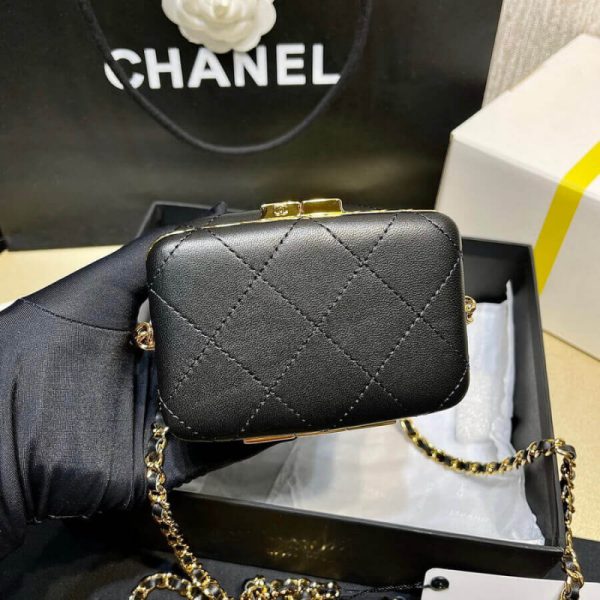 Replica Chanel Lambskin Small Bucket Bag with Chain - Image 10