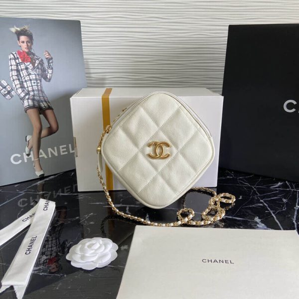 Replica Chanel Small Diamond Bag in Grained Calfskin - Image 2
