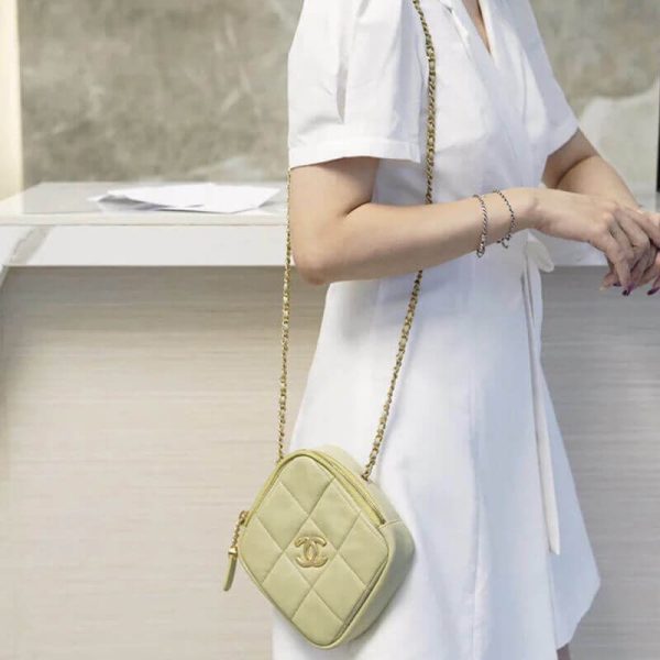 Replica Chanel Small Diamond Lambskin Bag As2201 - Image 2