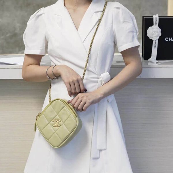 Replica Chanel Small Diamond Lambskin Bag As2201 - Image 3