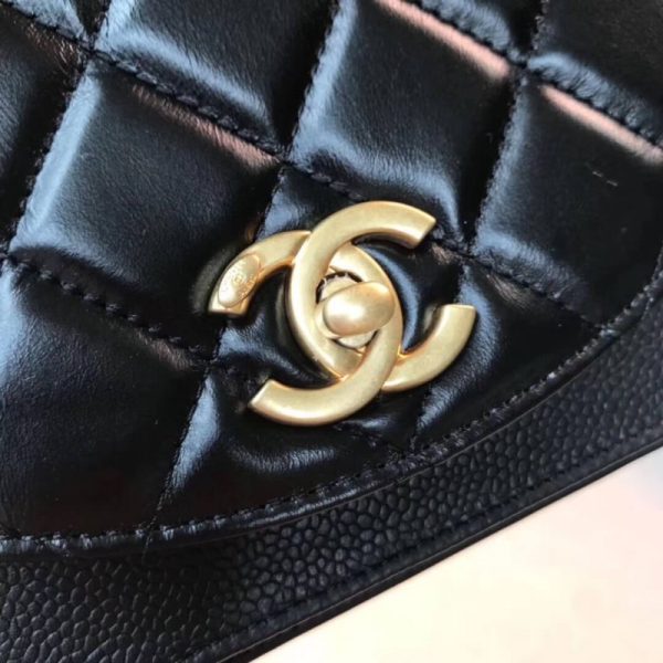 Chanel Small Flap Bag Replica – Timeless Elegance - Image 7