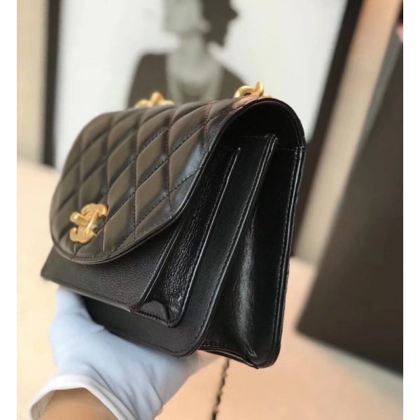 Chanel Small Flap Bag Replica – Timeless Elegance - Image 8