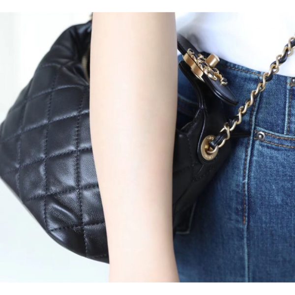 Chanel Lambskin Hobo Bag As1745 - Luxury Replica Small - Image 4