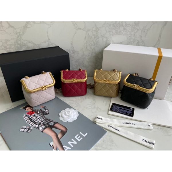 Chanel Lambskin Kiss-Lock Replica Bag As1885 – Small & Stylish - Image 11