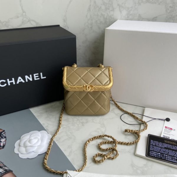 Chanel Lambskin Kiss-Lock Replica Bag As1885 – Small & Stylish - Image 3