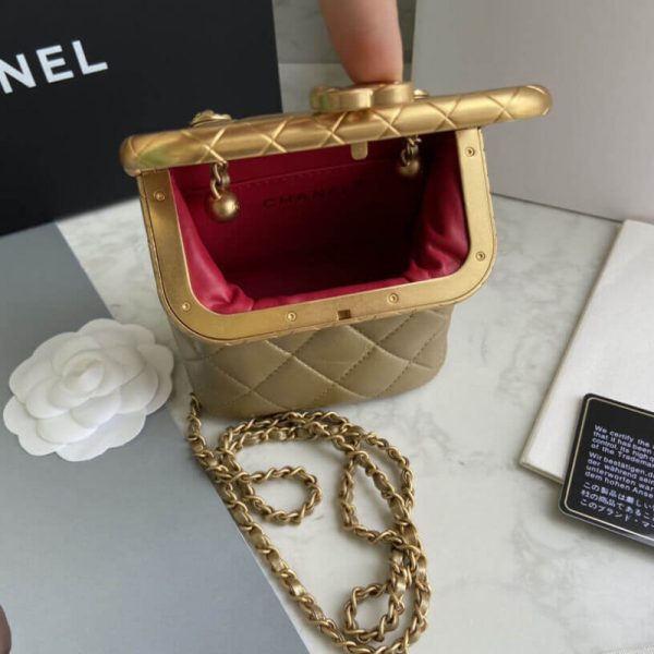 Chanel Lambskin Kiss-Lock Replica Bag As1885 – Small & Stylish - Image 8