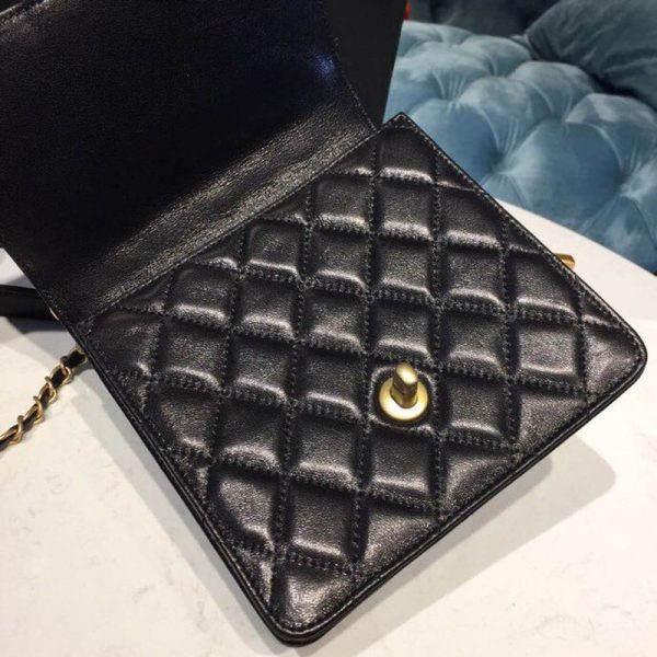 Chanel Pearl Chain Flap Bag Replica - Stylish & Elegant - Image 14