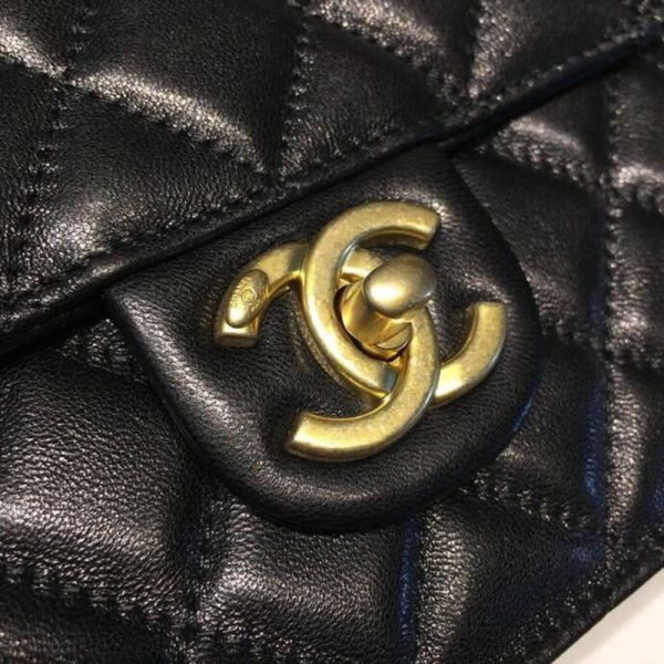Chanel Pearl Chain Flap Bag Replica - Stylish & Elegant - Image 7