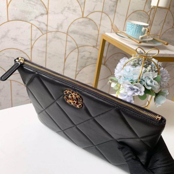 Replica Chanel Small Zip Pouch 31530-1 – Compact & Stylish - Image 4
