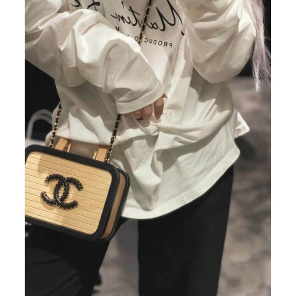 Chanel Vanity Case Replica: Beige & Black Beech Wood Design - Image 2