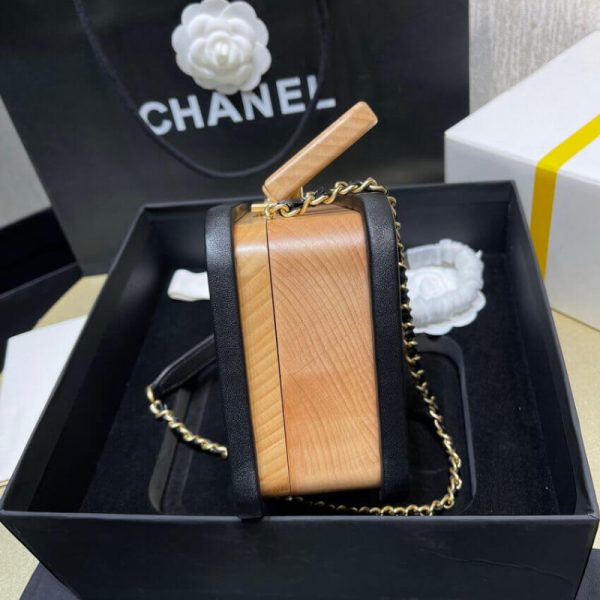 Chanel Vanity Case Replica: Beige & Black Beech Wood Design - Image 9