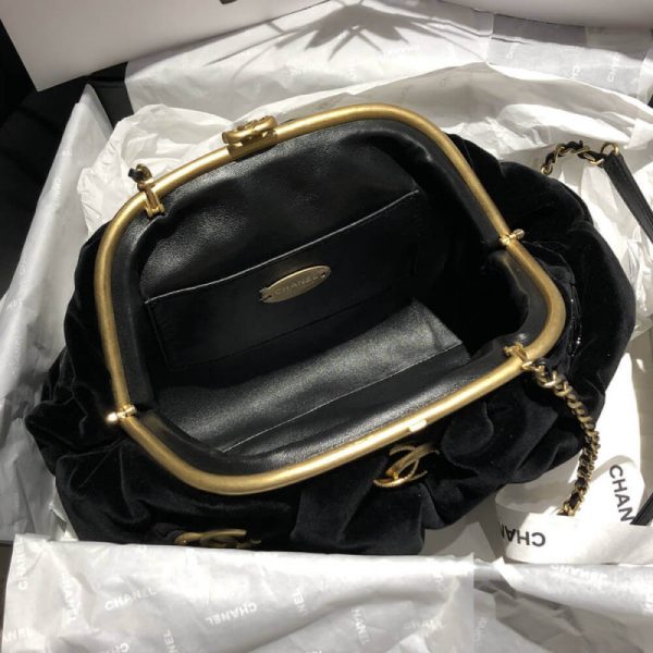Chanel Velvet Clutch Replica - As2137 | Luxe Style - Image 9