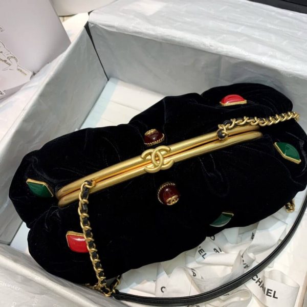 Replica Chanel Velvet Enamel Clutch As2137 - Image 4