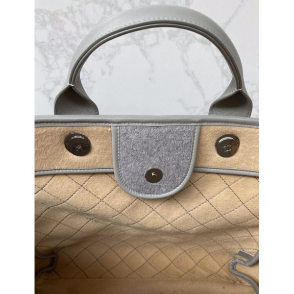 Replica Chanel Grey Wool Felt Deauville Shopping Bag A60598 - Image 7