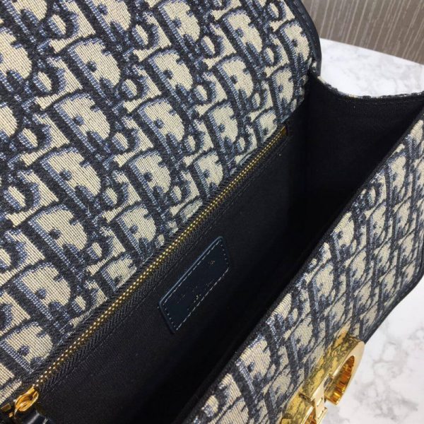 Replica Dior 30 Montaigne Flap Chain Bag M9208 - Image 11
