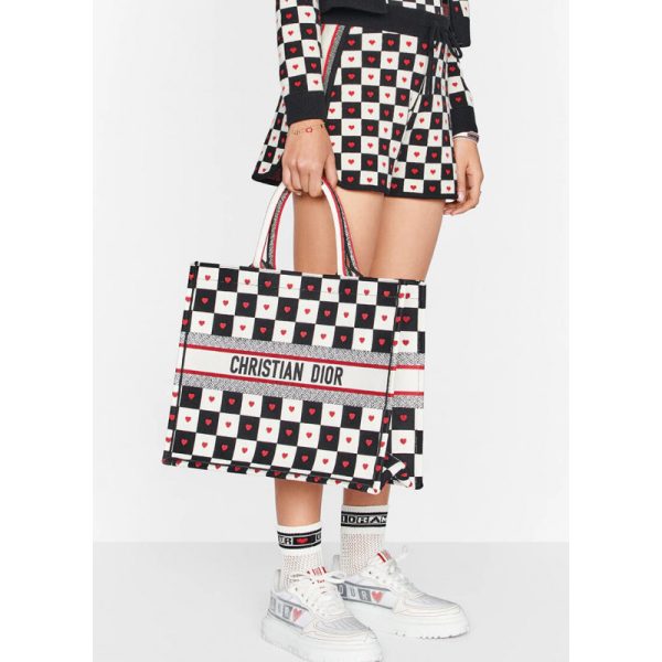 Replica Christian Dior Dioramour Chess Heart Book Tote M1286 - Image 2