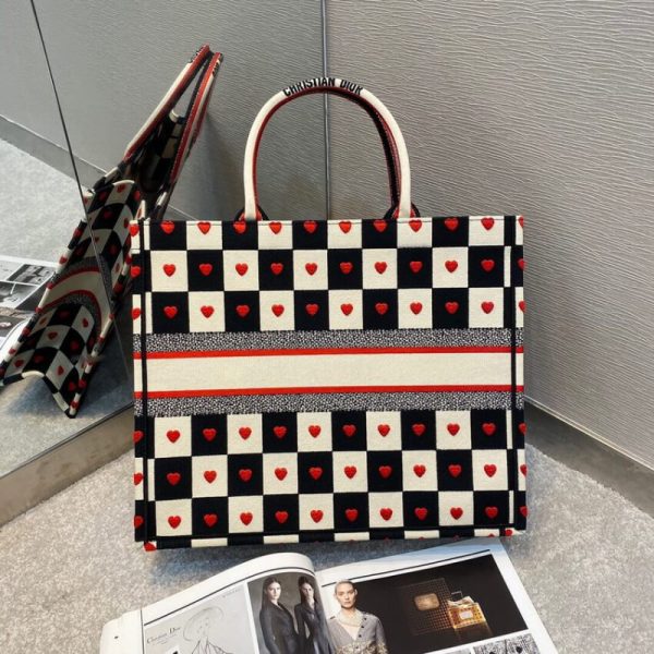 Replica Christian Dior Dioramour Chess Heart Book Tote M1286 - Image 6