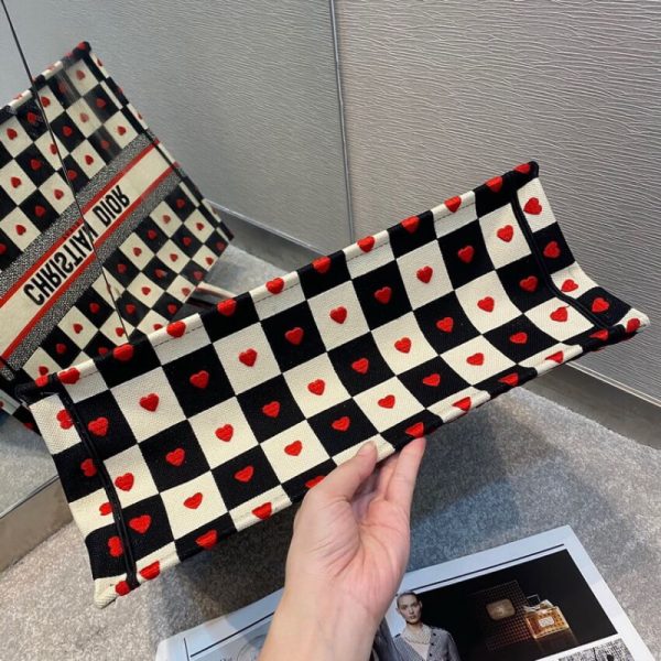 Replica Christian Dior Dioramour Chess Heart Book Tote M1286 - Image 7