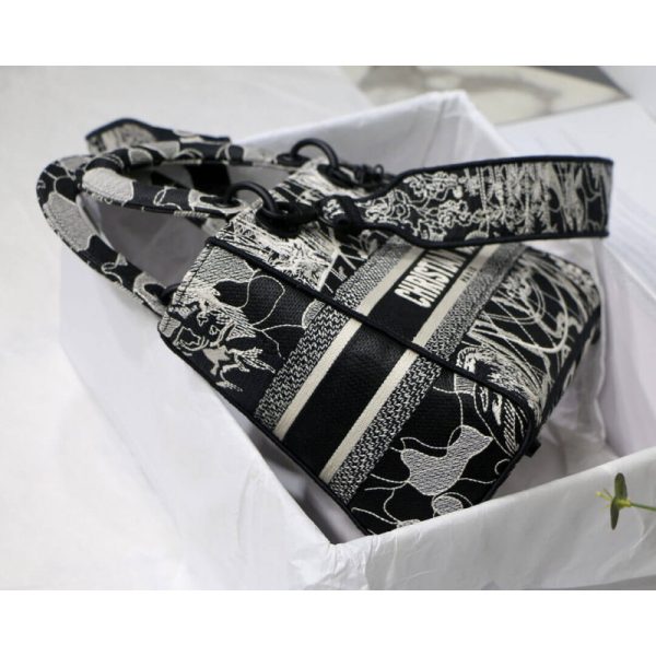 Christian Dior Lady D-Lite Bag Black & White Embroidery M0565 - Image 11