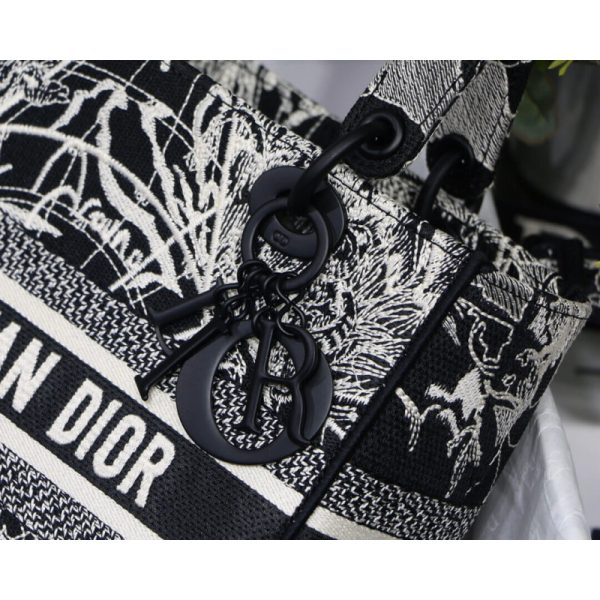 Christian Dior Lady D-Lite Bag Black & White Embroidery M0565 - Image 7