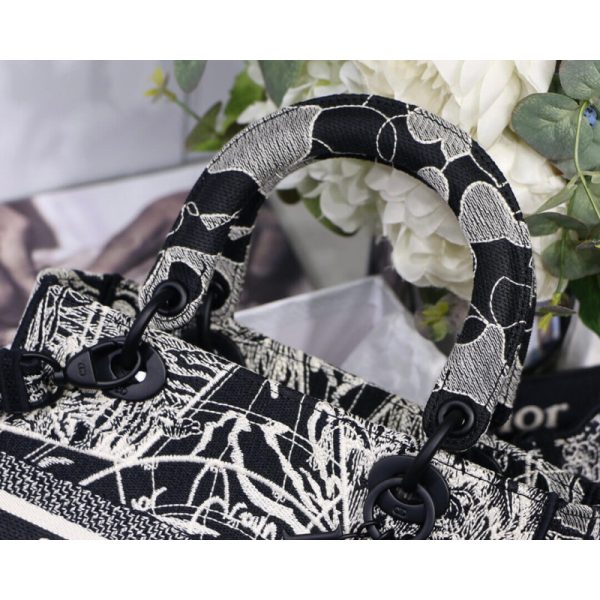 Christian Dior Lady D-Lite Bag Black & White Embroidery M0565 - Image 8