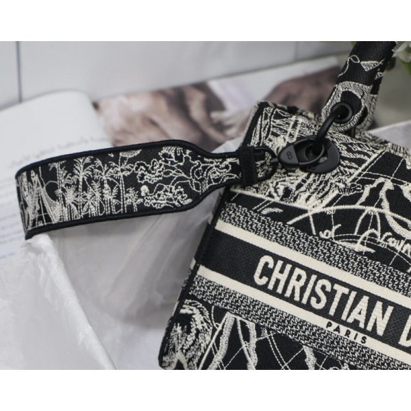 Christian Dior Lady D-Lite Bag Black & White Embroidery M0565 - Image 9