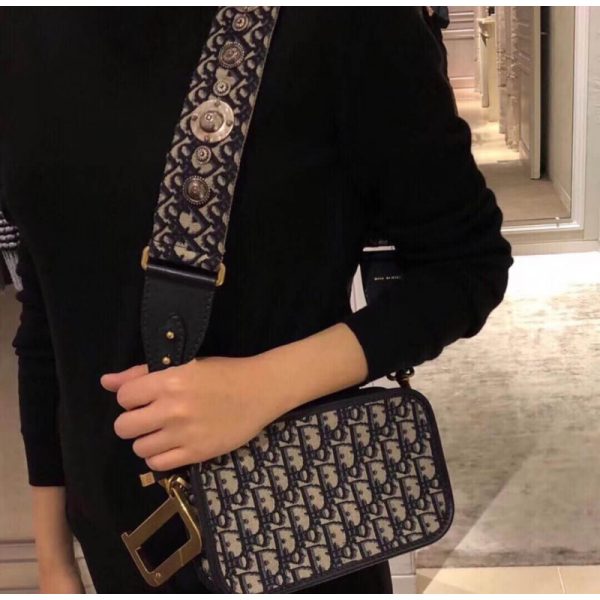 Replica Dior Oblique Camera Bag S5700 - Stylish & Chic - Image 11