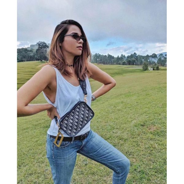 Replica Dior Oblique Camera Bag S5700 - Stylish & Chic - Image 12