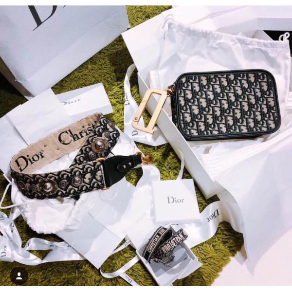 Replica Dior Oblique Camera Bag S5700 - Stylish & Chic - Image 13