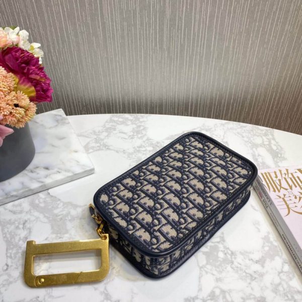 Replica Dior Oblique Camera Bag S5700 - Stylish & Chic - Image 3