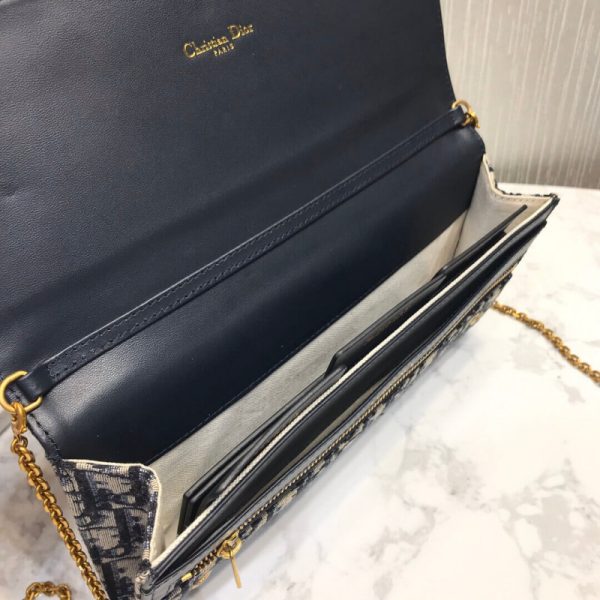 Replica Dior Oblique Chain Clutch Bag S5401 | Stylish & Chic - Image 13