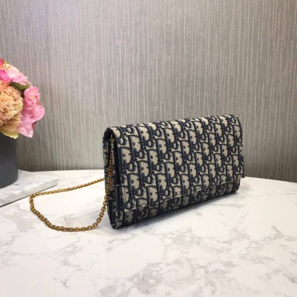 Replica Dior Oblique Chain Clutch Bag S5401 | Stylish & Chic - Image 7